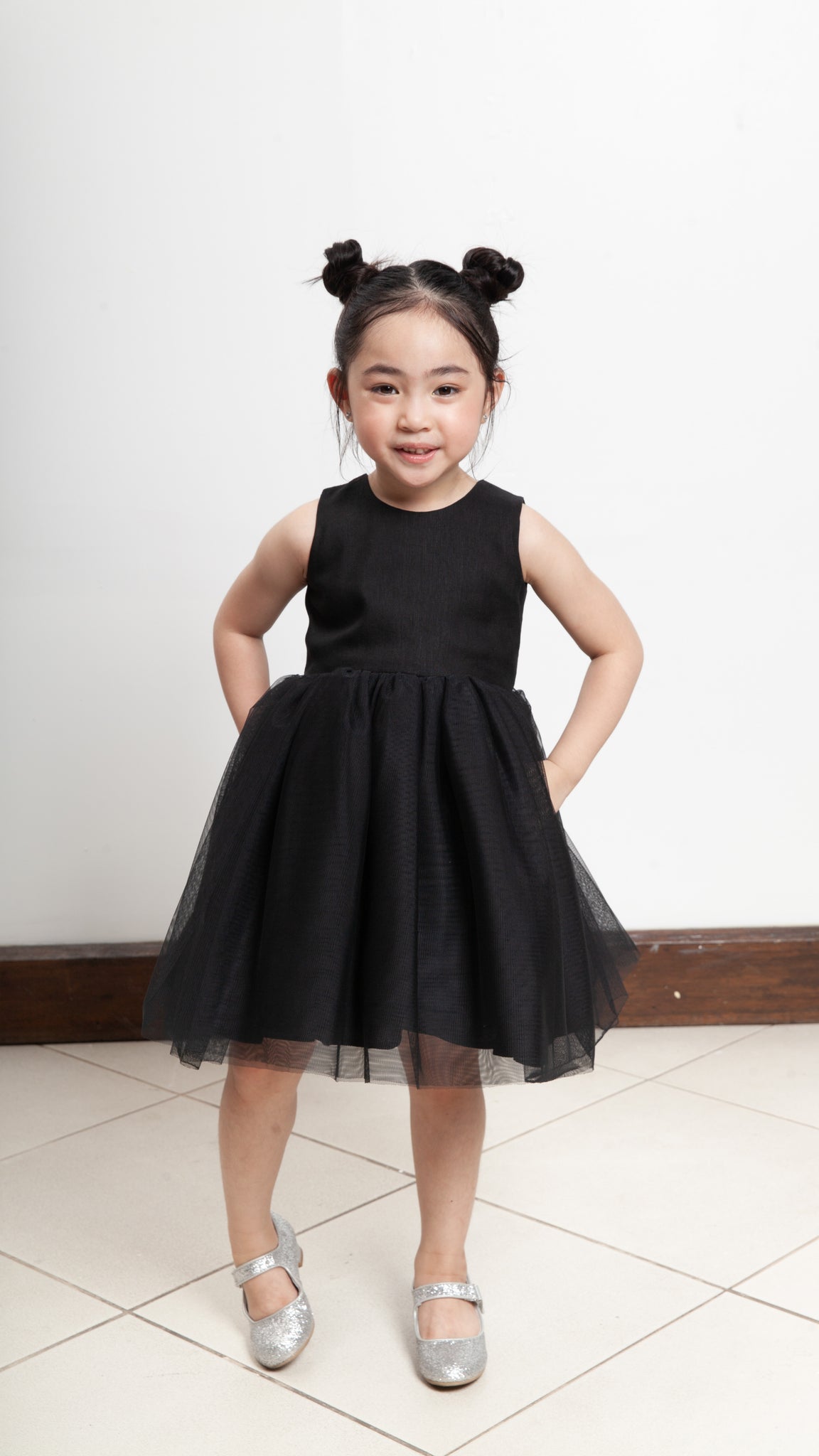 Sleeveless Midi Tulle Dress - Black Linen