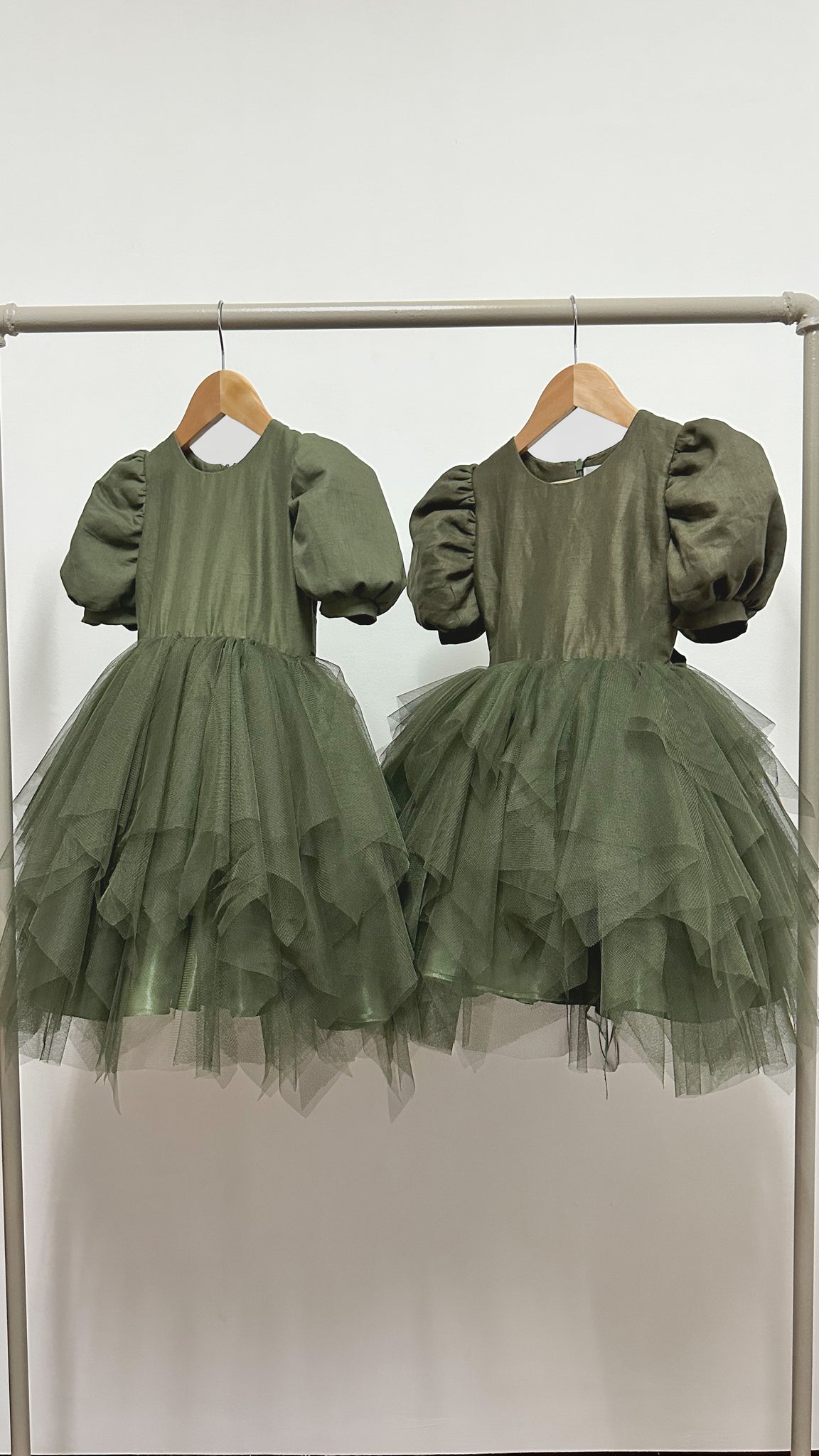 Puff Sleeve Midi Uneven Hem Tulle Dress - Army Green Linen
