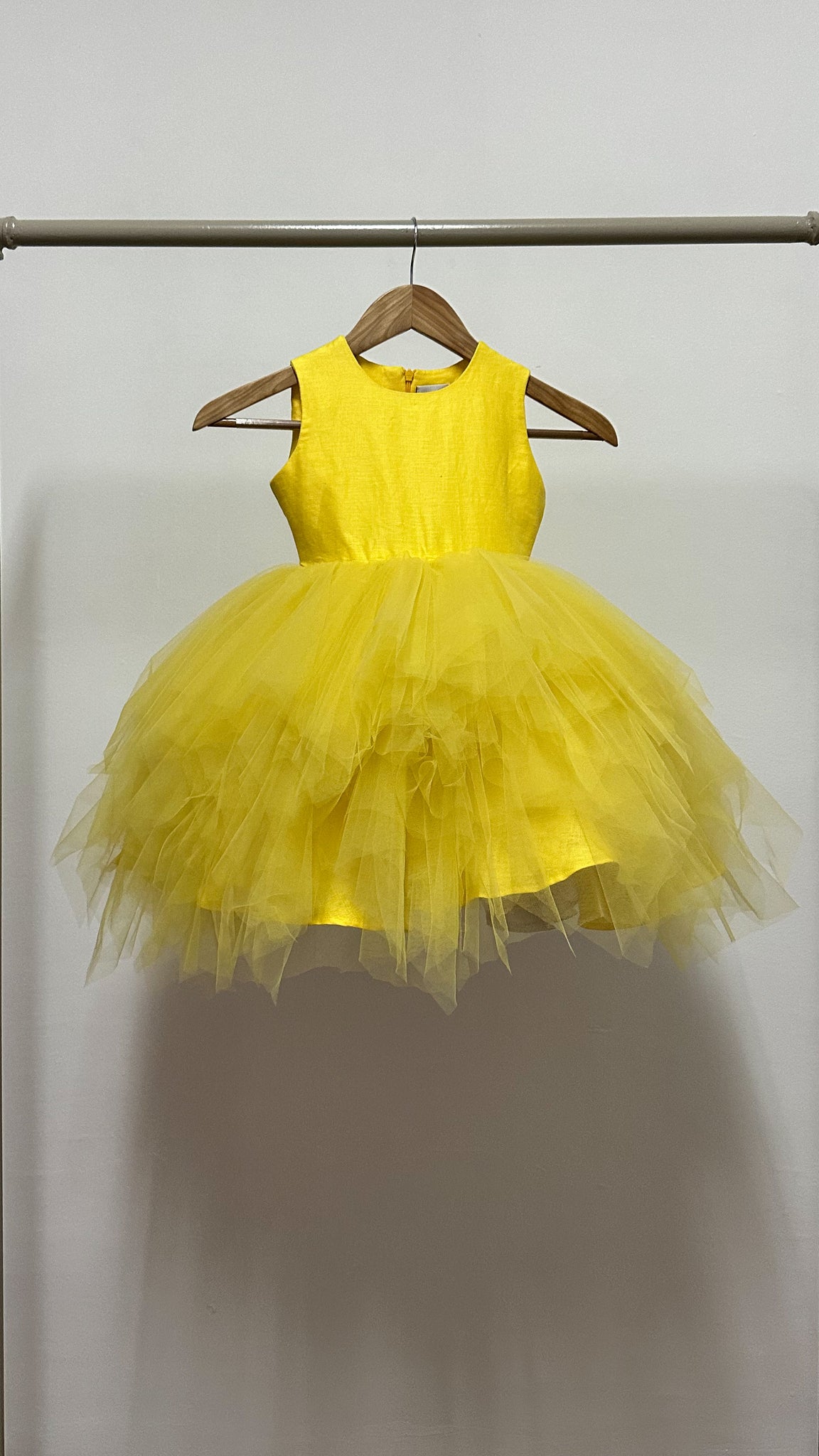 Sleeveless Midi Uneven Hem Tulle Dress - Dark Yellow Linen