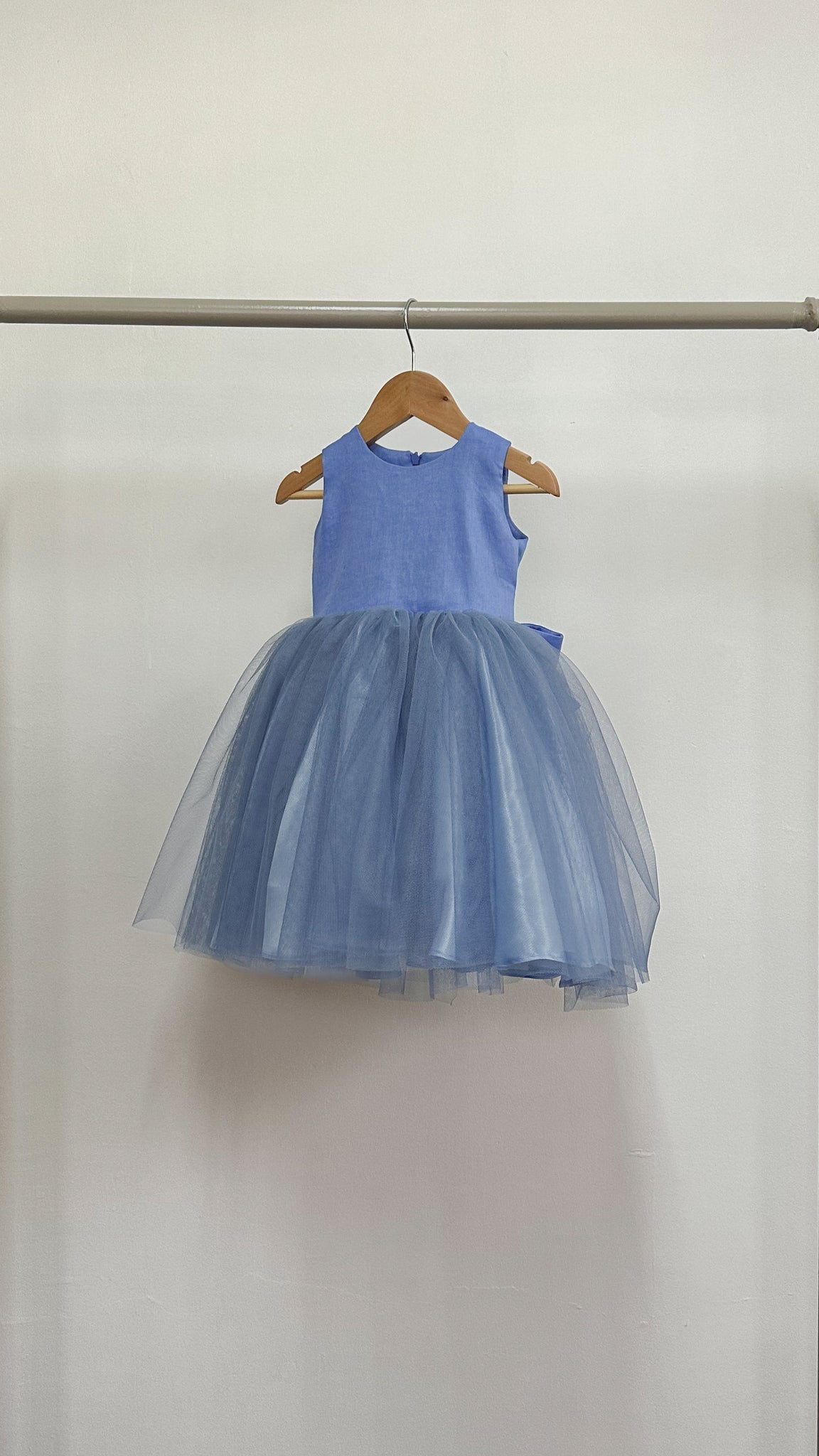 Sleeveless Midi Tulle Dress - Bright Blue Linen