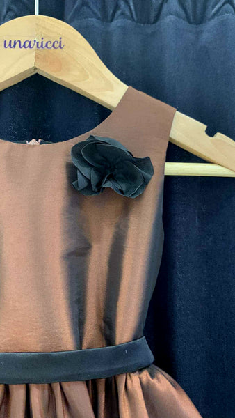 Sleeveless Mushroom Dress with Floret and Belt - Brown